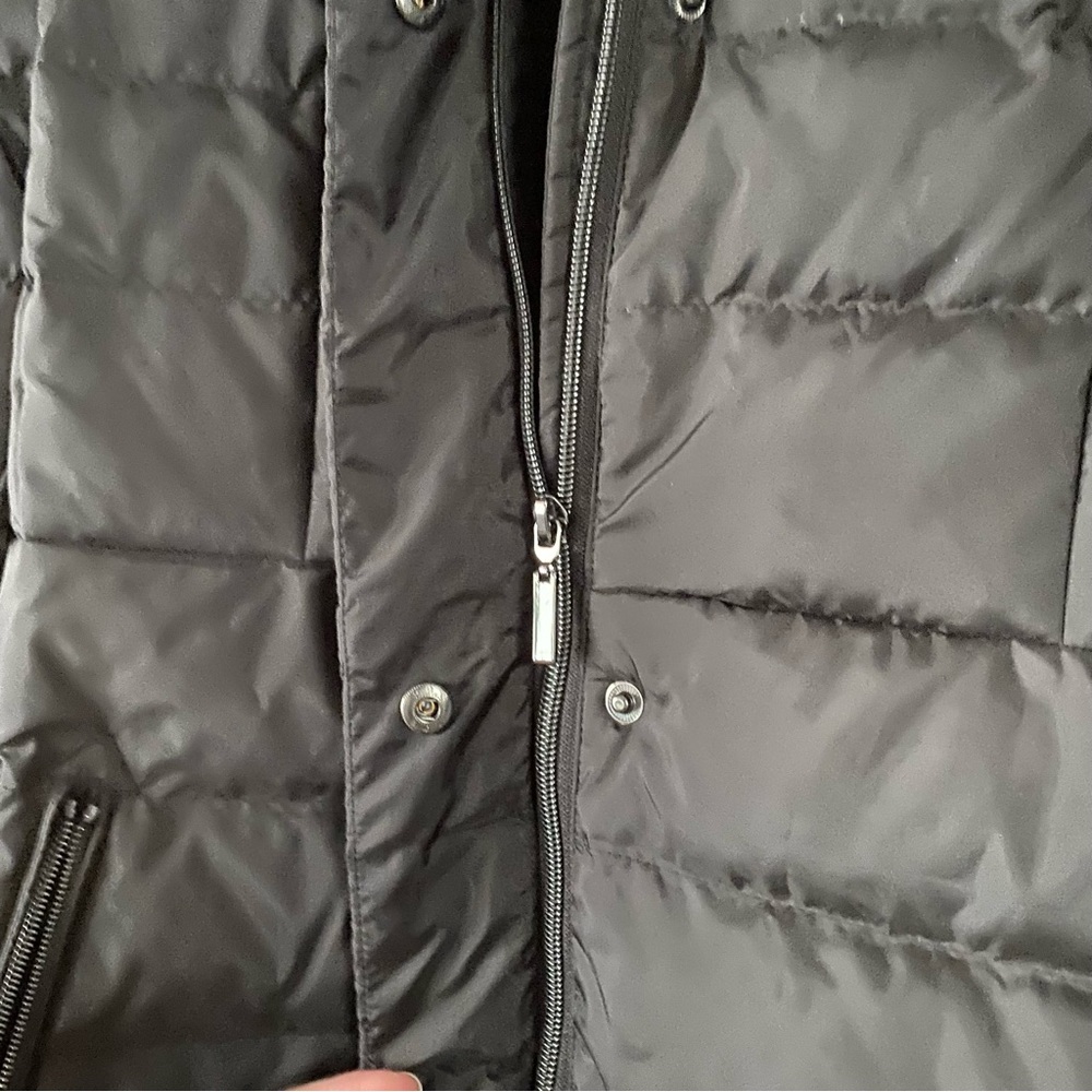Women's Classic Down Coat with Faux-Fur Hood, size L NWT - Picture 5 of 14